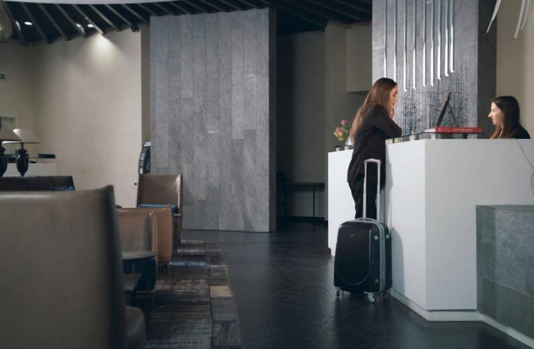 What Happens If Your Phone Dies Before Mobile Hotel Check-In?